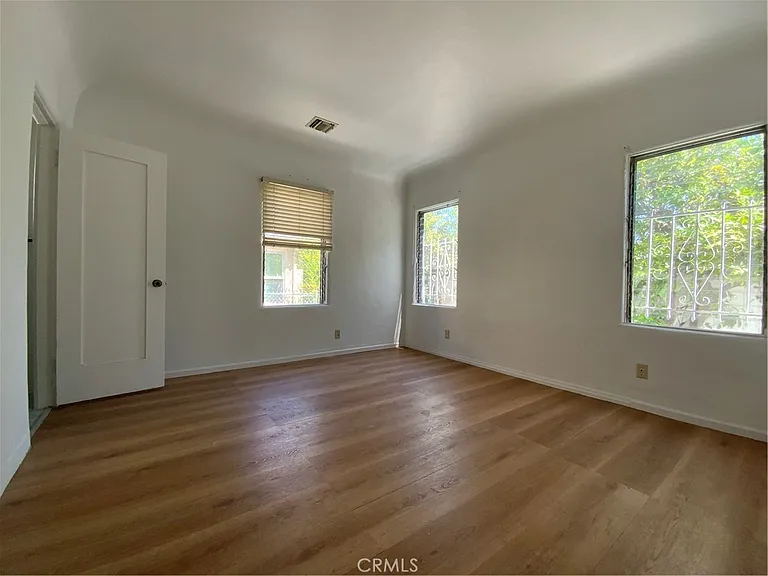 122 E Linda Vista Ave — Photo 13