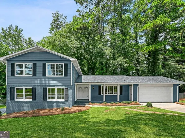 3235 Wintercreeper Dr, Lithonia, GA 30038
