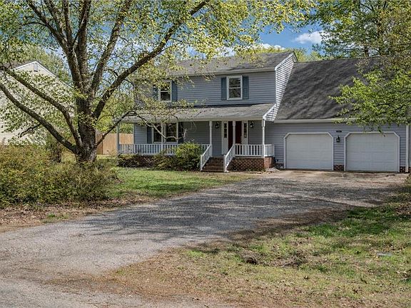 2nd image of 2847 Decatur Dr