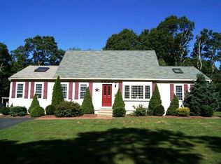 67 Lauries Ln, Marstons Mills, MA 02648