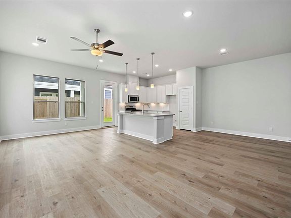 7th image of this home