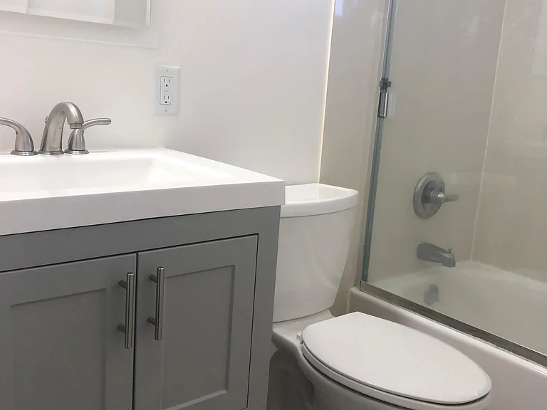 SHOWER OVER TUB WITH GLASS ENCLOSURE