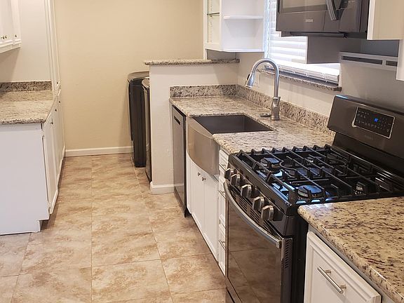 3rd image of 11527 Gullwood Dr