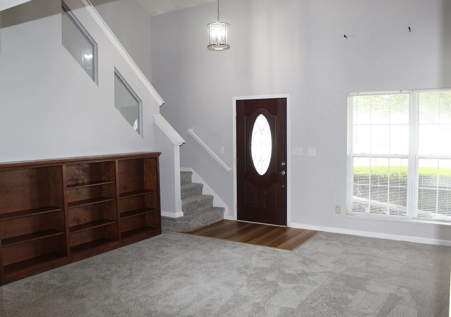 Wonderful 3 BR Home in a Popular Avon Community! — Photo 4