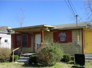 332 2nd St, Soperton, GA 30457