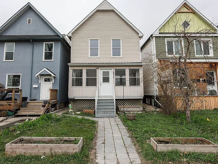 Fleet Ave — Photo 1