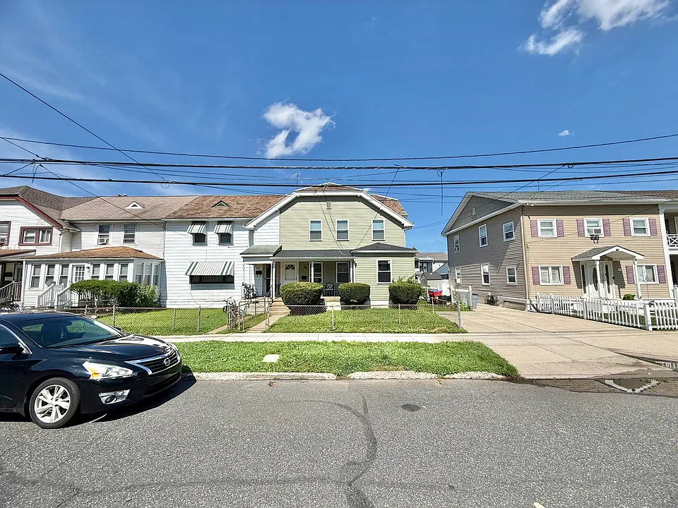 321 Hayes St