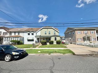 321 Hayes St, Bristol, PA 19007