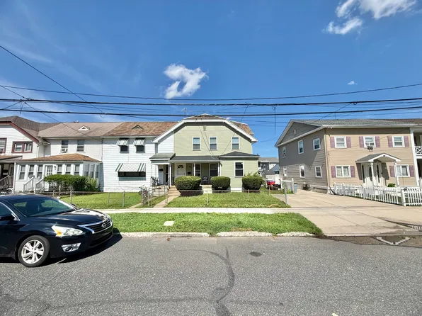 321 Hayes St, Bristol, PA 19007