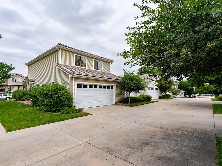 Shared driveway area