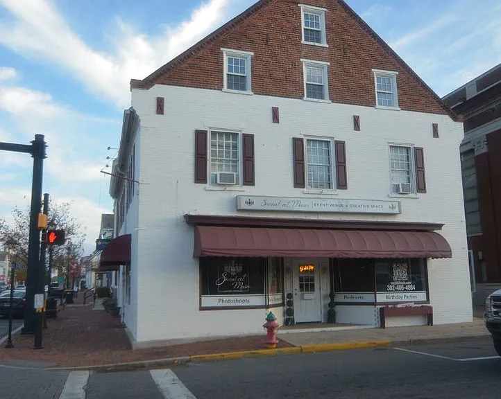 3 W Commerce St — Photo 2