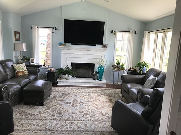 4th image of 4054 Lockport Ave
