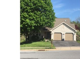 560 Russell St, Wernersville, PA 19565