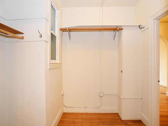 5th image of 860 Oak St #5