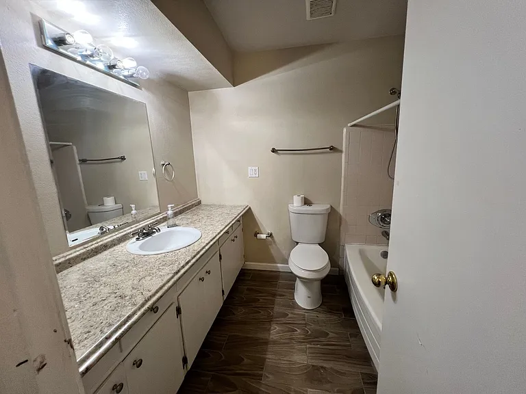 5610 E Glenn St — Photo 14