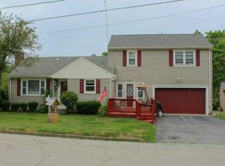 2 Mainview Ave, Warren, RI 02885
