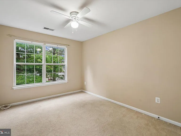 905 Royal Elm Ct — Photo 44