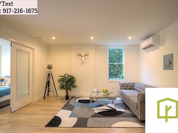 2nd image of 10 Lexington Ave #4EE