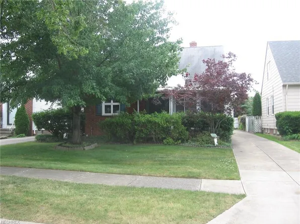 4206 Stonehaven Rd, South Euclid, OH 44121