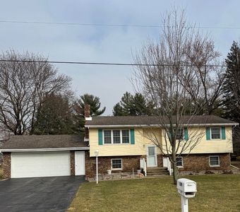 539 Wayne St, Hobart, IN, 46342