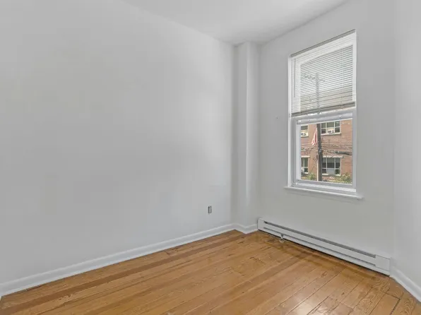 372-74 Summit Avenue image 7 of 46