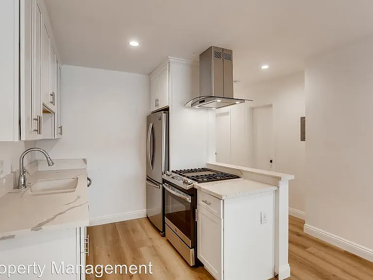 11807 Courtleigh Dr #3 — Photo 3