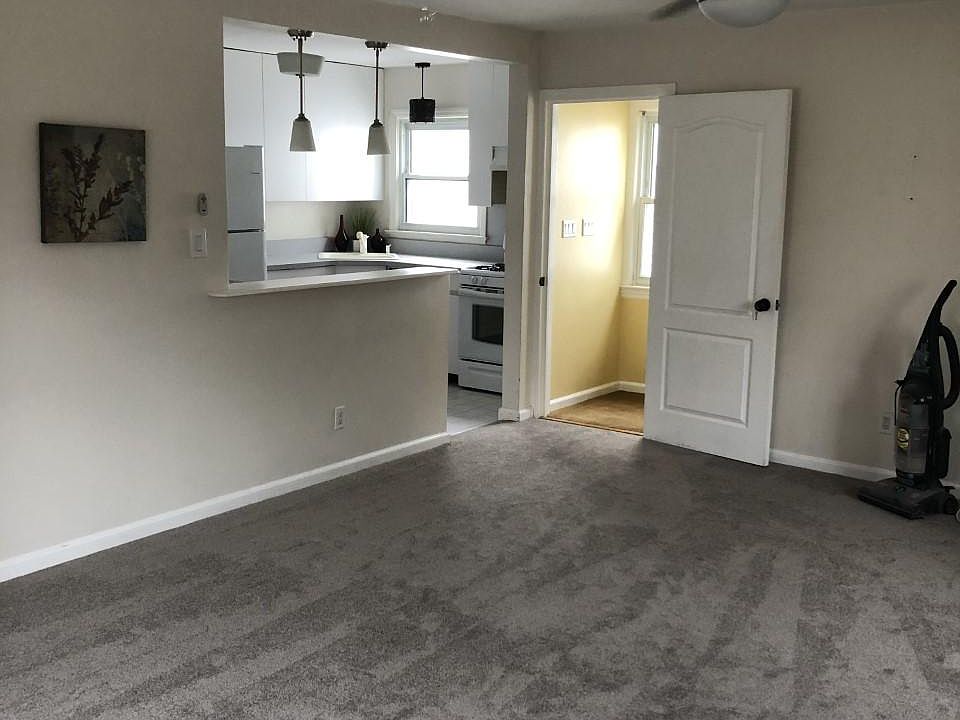 1st image of 55 Willis Ave #2