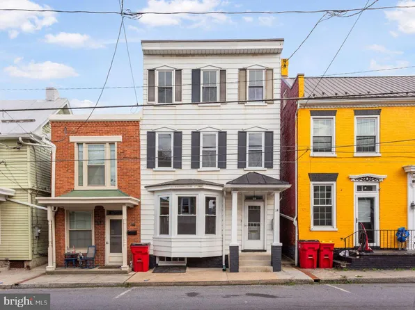 14 E Main St, Newville, PA 17241