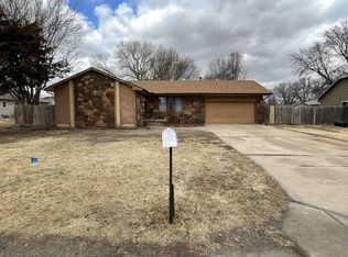 416 W Southwind Dr, Valley Center, KS 67147
