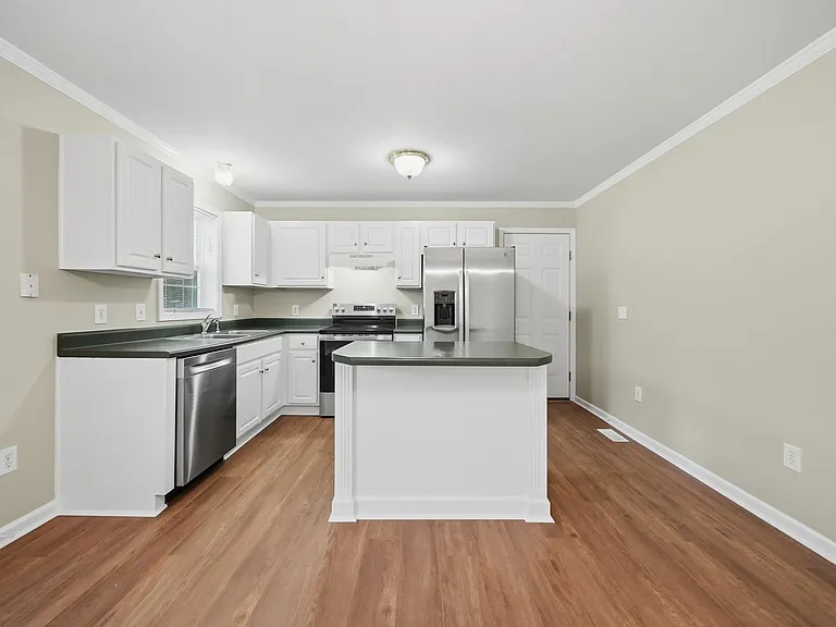 1602 County Home Rd — Photo 7