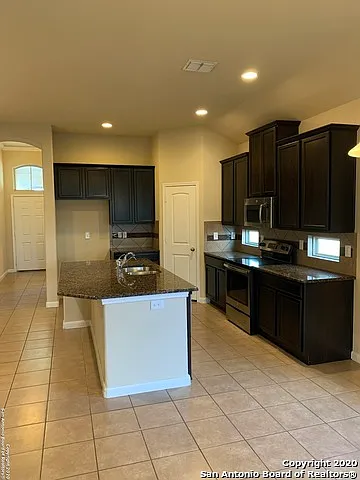 8418 Meadow Plns — Photo 11