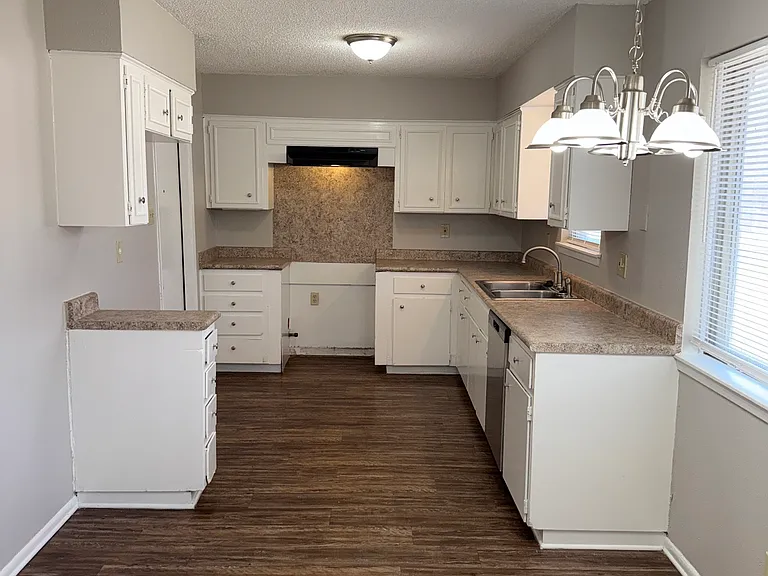 5015 David Scott Dr — Photo 10