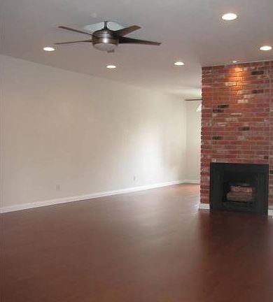 Living Room/Fireplace