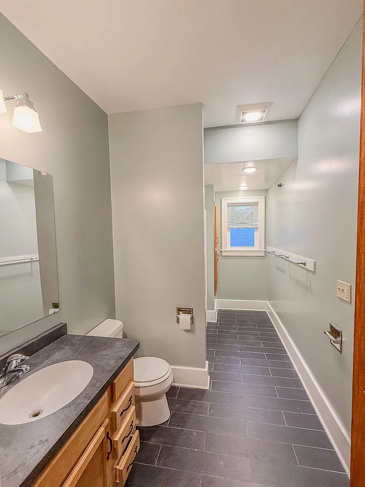 Building Photo - 444-450 Brooks Ave #446