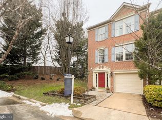 925 Rolfe Pl, Alexandria, VA 22314