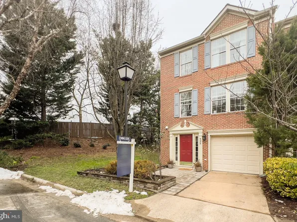 925 Rolfe Pl, Alexandria, VA 22314