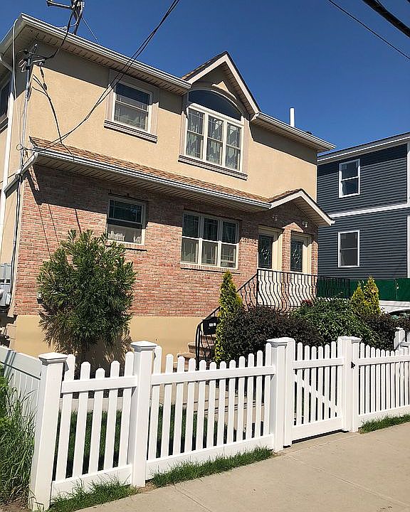 2nd image of 162-32 104th St
