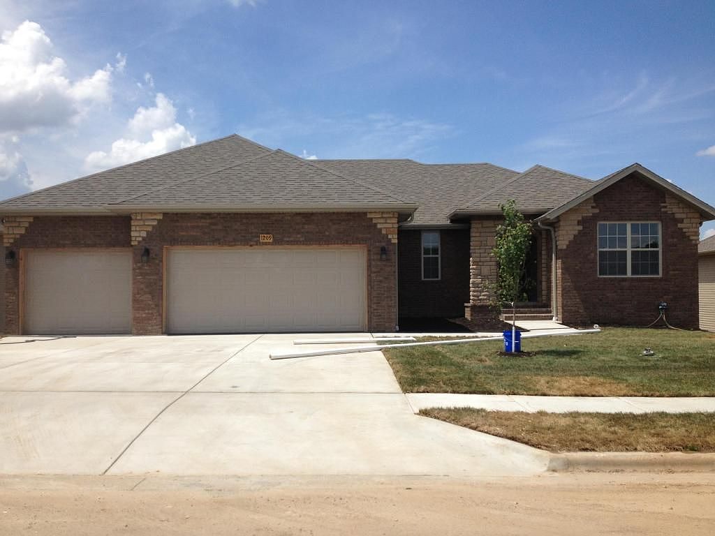 2062 S Fisk Ave, Springfield, MO 65807 Zillow