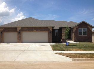 4516 W Brownstone Ter, Springfield, MO 65807