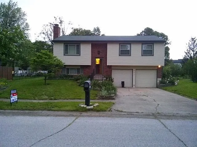 7345 Carolling Way photo 1