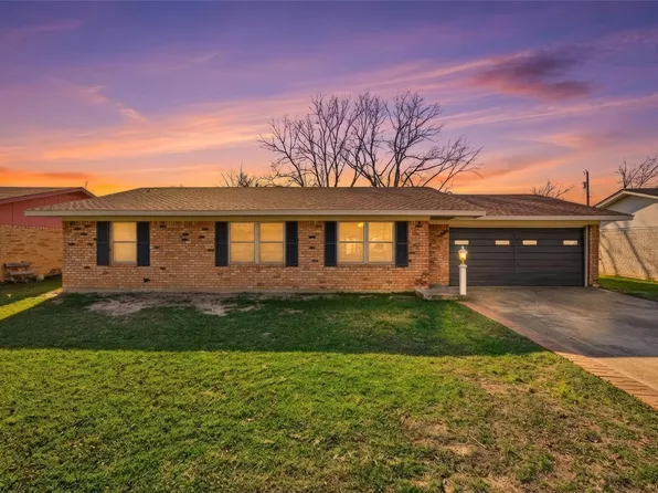 1008 Dossett Dr, Waco, TX 76705