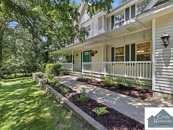 2nd image of 4959 Brookestone Dr NE