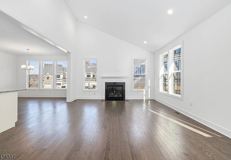 45 Swenson St — Photo 27