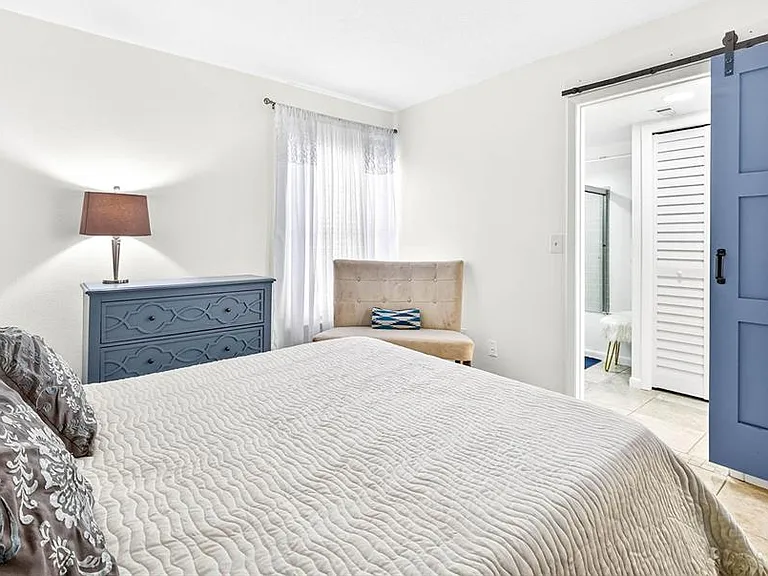 7809 Niagara Ave #2105 — Photo 22
