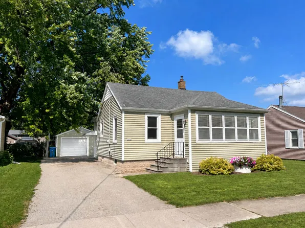 2317 Mount Vernon St, Oshkosh, WI 54901