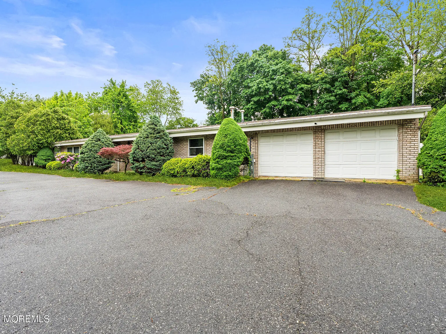 4 bed, $2,800 — Photo 2