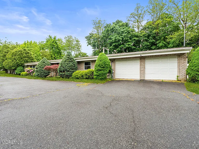 606 Deal Rd — Photo 2