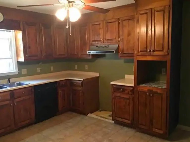 312 Holly Tree Cir — Photo 5