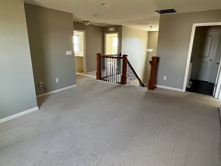 2045 Lakecrest Dr — Photo 15