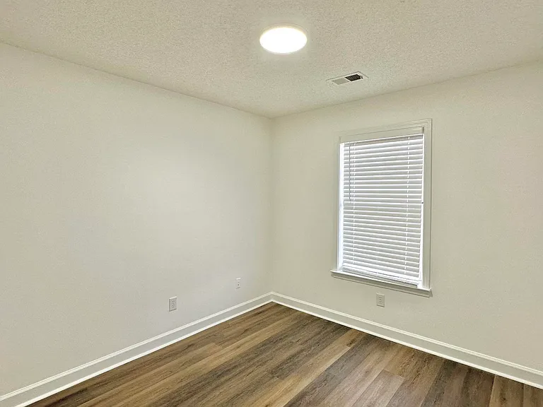 5445 Pine Oak Ln — Photo 10